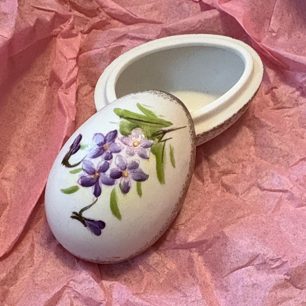 Hand-Painted Floral Egg Trinket Box in White and Purple